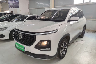 宝骏530 2020款 1.5T CVT尊贵互联型 6座