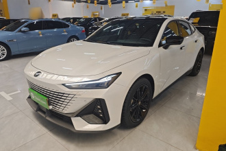 长安UNI-V 2025款 1.5T 500Bar高能版