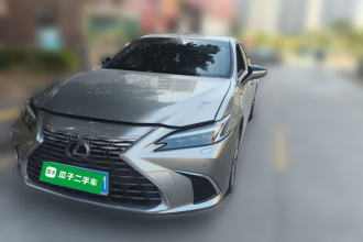雷克萨斯ES 2025款 200 臻享版
