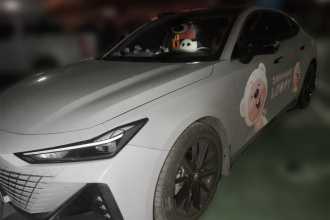 长安UNI-V 2022款 1.5T 尊贵型