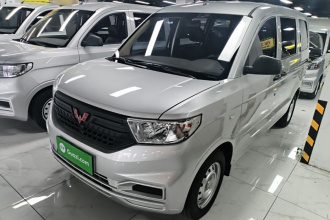 五菱汽车 五菱宏光V 2022款 1.5L劲取版电动助力LAR