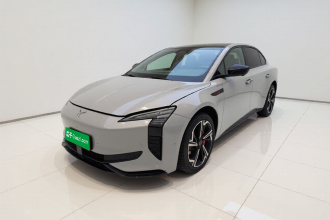 红旗EH7 2024款 760 Pro+ 四驱版