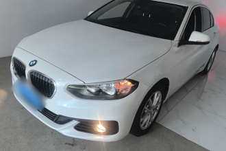 宝马1系 2018款 改款 118i 时尚型