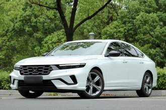 本田 雅阁 2025款 运动系列 260TURBO 尊贵版
