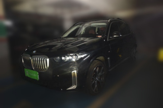 宝马X5 2023款 xDrive 30Li 尊享型M运动套装