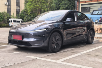 特斯拉 Model Y 2025款 长续航全轮驱动版