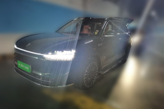 鸿蒙智行 问界M9 2024款 增程 Ultra版 42kWh 6座版