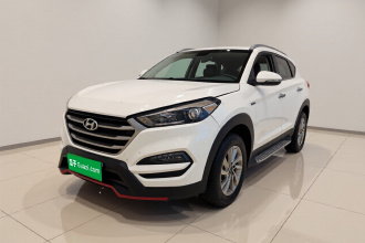 现代 途胜 2015款 1.6T 双离合两驱智能型