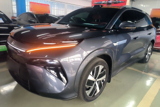 比亚迪 唐L 2025款 DM 200KM四驱激光雷达旗舰型
