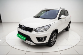 北京汽车 绅宝X35 2016款 1.5L 自动豪华版