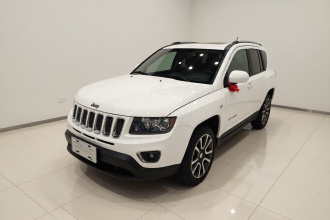 Jeep 指南者(进口) 2014款 2.4L 四驱豪华版