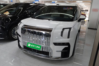 极氪009 2024款 六座行政版四驱 108kWh