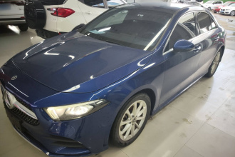 奔驰A级 2021款 A 200 L 运动轿车时尚型