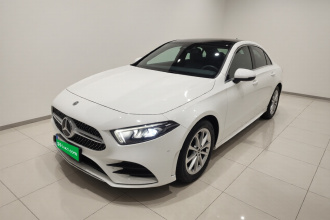 奔驰A级 2020款 改款 A 200 L 运动轿车时尚型