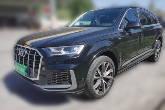 奥迪Q7 2023款 55 TFSI quattro S line运动型