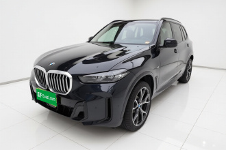 宝马X5 2023款 xDrive 30Li 尊享型M运动曜夜套装