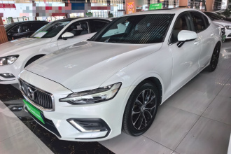 沃尔沃S60 2020款 T4 智逸豪华版
