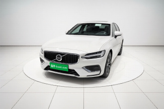 沃尔沃S60 2025款 B4 智逸豪华版