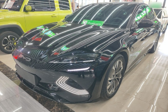 比亚迪 海豹 2023款 冠军版 700km 尊贵型