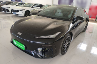 吉利银河 银河E8 2024款 620km 四驱星舰 性能版