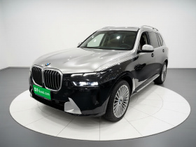 宝马X7 2024款 xDrive40i 领先型豪华套装