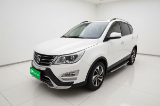宝骏560 2015款 1.8L 手动豪华型