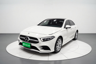 奔驰A级 2022款 改款 A 200 L 运动轿车时尚型