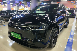 鸿蒙智行 问界M8 2025款 增程 Ultra版 53.4kWh 5座版 (192线激光雷达）