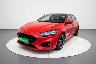 福特 福克斯 2020款 三厢 EcoBoost 180 自动ST Line