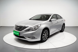 现代 索纳塔 2013款 2.0L 自动时尚版