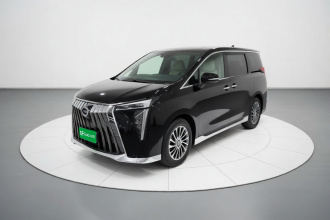 广汽传祺 传祺M8 2023款 宗师系列 双擎 御尊版