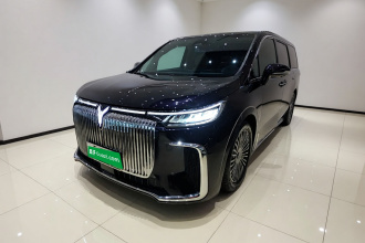 岚图汽车 岚图梦想家 2025款 PHEV 四驱旗舰鲲鹏版