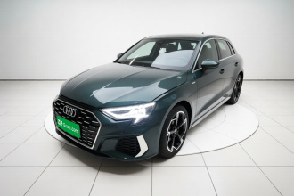 奥迪A3 2024款 Sportback 35 TFSI RS套件燃速型