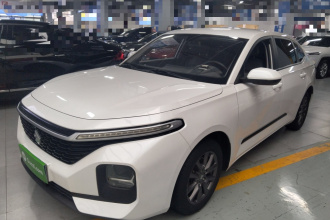 宝骏RC-5 2020款 1.5L CVT智耀精英型