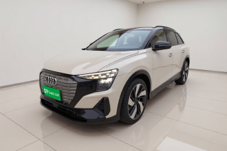奥迪Q5 e-tron 2022款 40 e-tron 星耀型 机甲套装