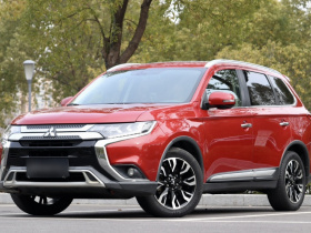 三菱 欧蓝德 2019款 2.4L 四驱致享版 7座 国V