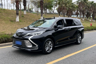 丰田 赛那SIENNA 2024款 2.5L混动 舒适版