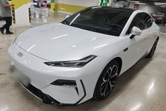 吉利银河 银河E8 2025款 700km 远航智驾版