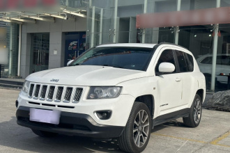 Jeep 指南者(进口) 2014款 2.4L 四驱豪华版