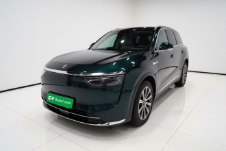 鸿蒙智行 问界M8 2025款 增程 Ultra版 53.4kWh 6座版 (192线激光雷达）