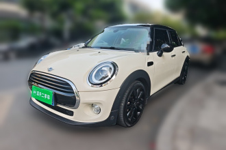 MINI 2018款 1.5T COOPER 艺术家 五门版