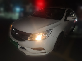 比亚迪 速锐 2015款 1.5L 自动舒适型