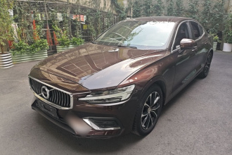 沃尔沃S60 2020款 T4 智逸豪华版