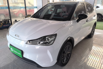 哪吒汽车 哪吒V 2022款 潮 400 Lite 粉色定制款