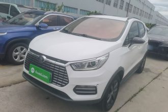 比亚迪 元新能源 2018款 EV360 智联炫酷型