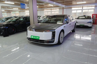 鸿蒙智行 尊界S800 2025款 增程 星辉行政版 4座