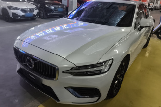 沃尔沃S60 2020款 T4 智逸豪华版
