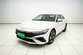 现代 伊兰特 2023款 1.5L CVT LUX尊贵版
