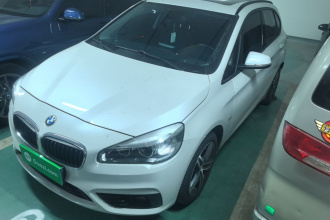 宝马2系旅行车 2016款 218i 运动设计套装