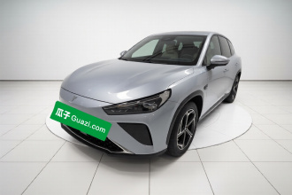 哪吒汽车 哪吒L 2024款 增程 310 闪充红衣版